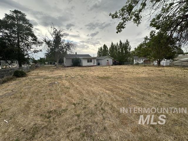 1301 Ridge Street Pocatello, ID 83201 - Photo 9 of 12 Expansive yard space providing significant outdoor potential