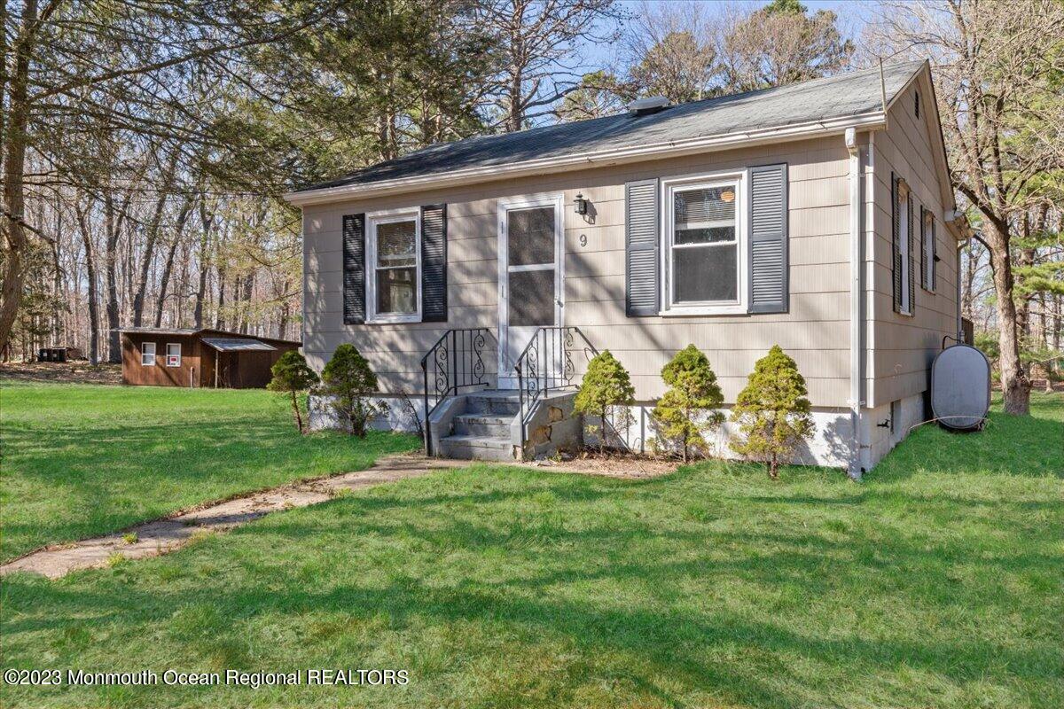 9 Jerrys Lane Howell, NJ 07731 - Photo 2 of 18 01-9 Jerrys Ln, Howell, NJ-1