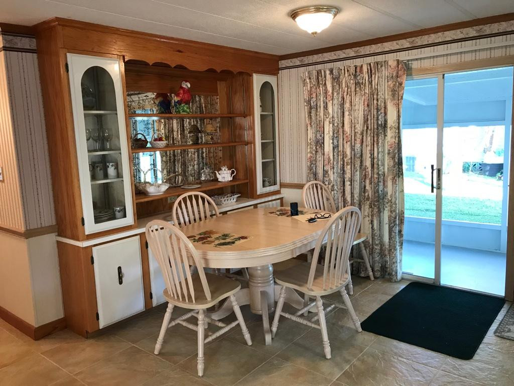 873 Manatee Road Naples, FL 34114 - Photo 6 of 15 Dining Room