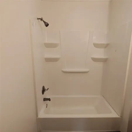 $1,350 | 145 Floral Avenue, Unit 4, Johnson City, NY 13790