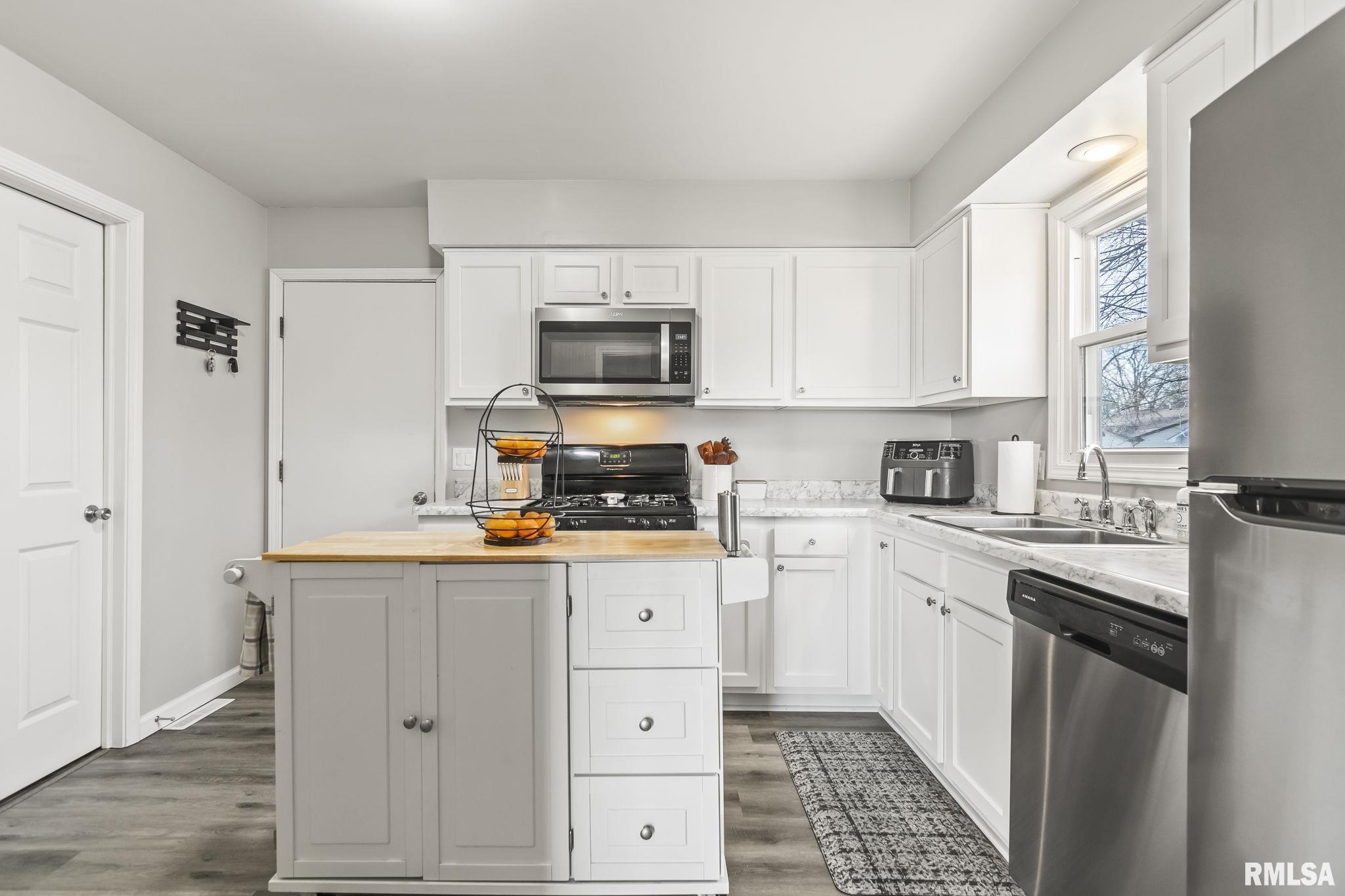 5209 Buford Street Springfield, IL 62703 - Photo 8 of 28 Gallery Image 8