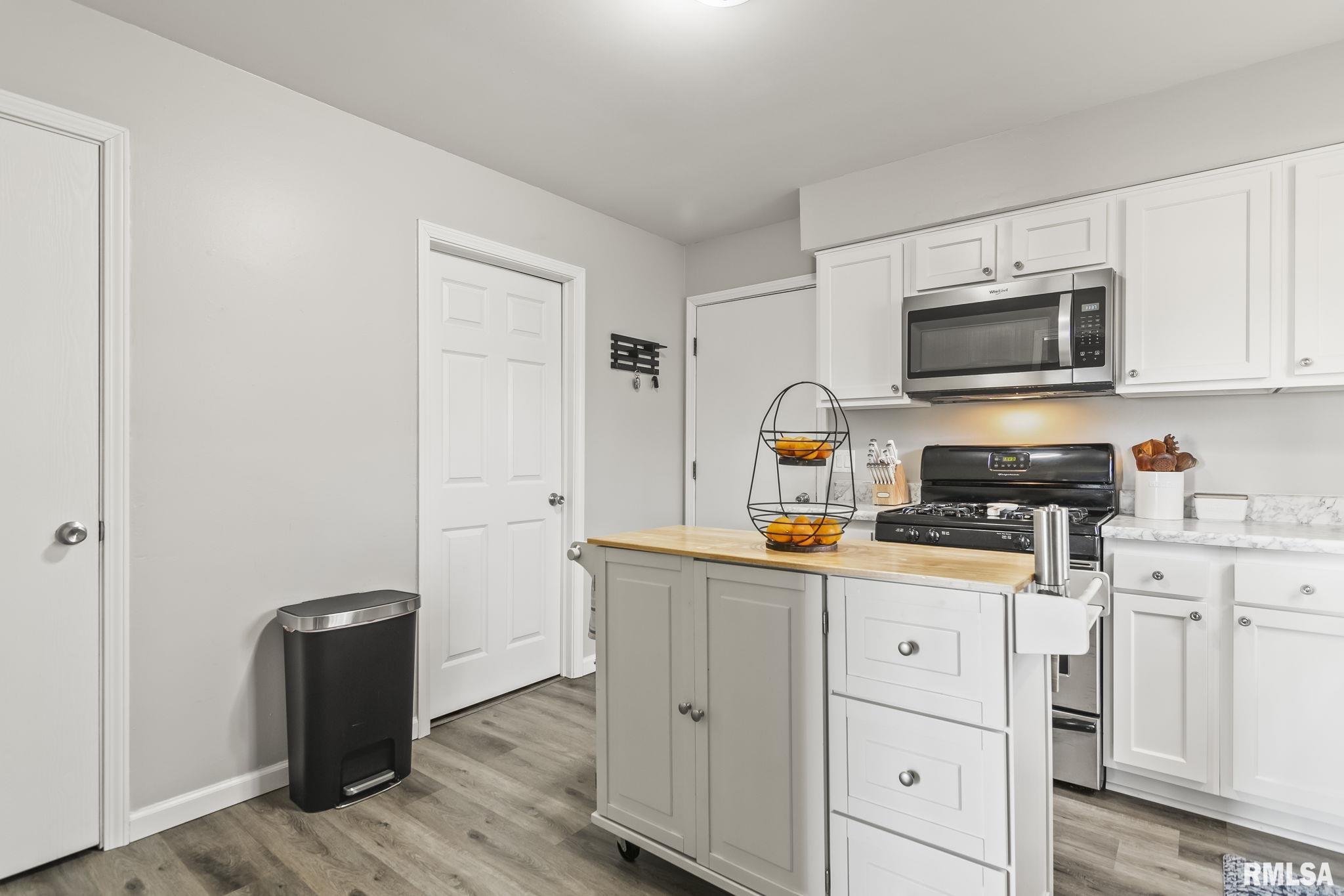 5209 Buford Street Springfield, IL 62703 - Photo 9 of 28 Gallery Image 9