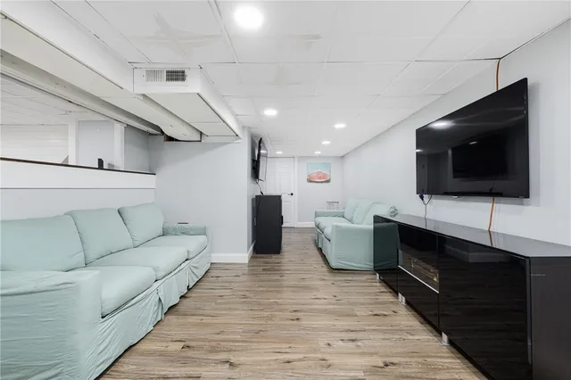 $3,000 | 340 Old Mill Lane, Portsmouth, RI 02871