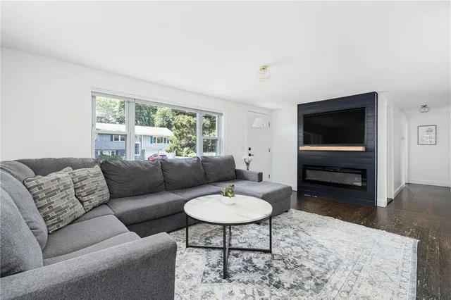 $3,000 | 340 Old Mill Lane, Portsmouth, RI 02871