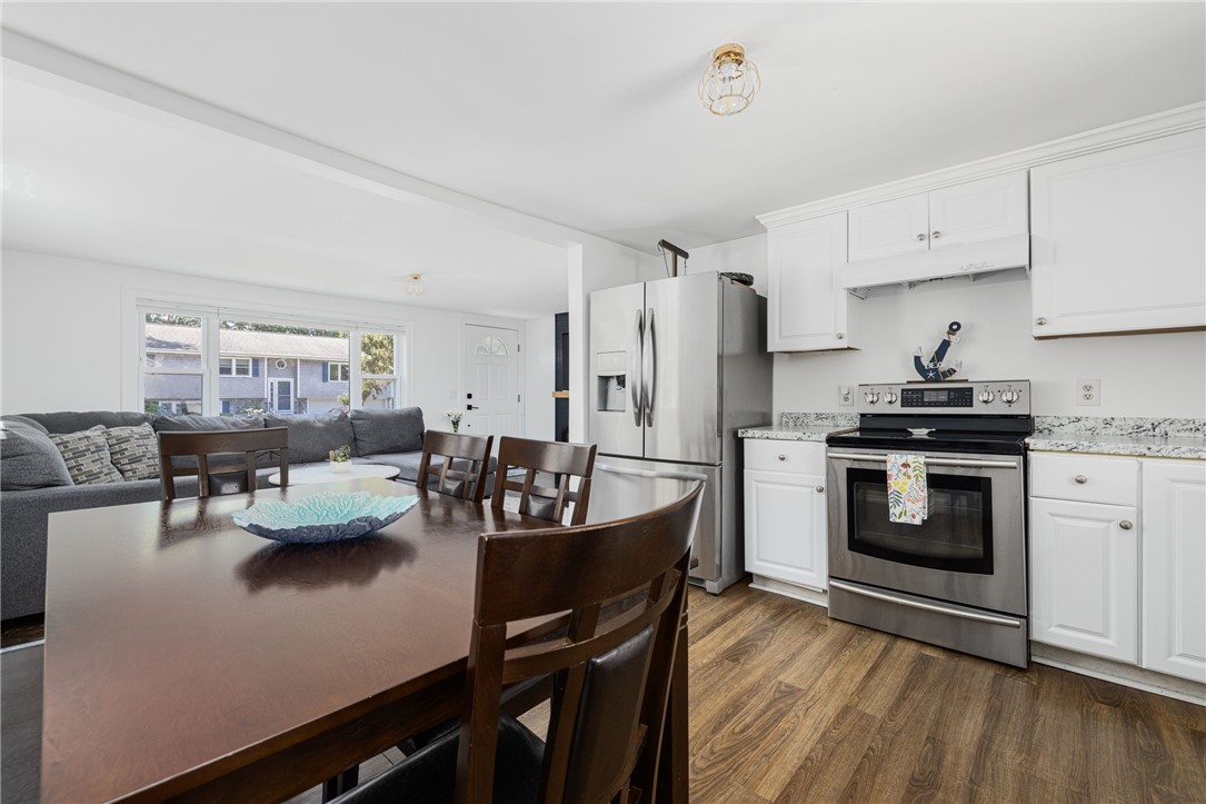 340 Old Mill Lane Portsmouth, RI 02871 - Photo 7 of 44