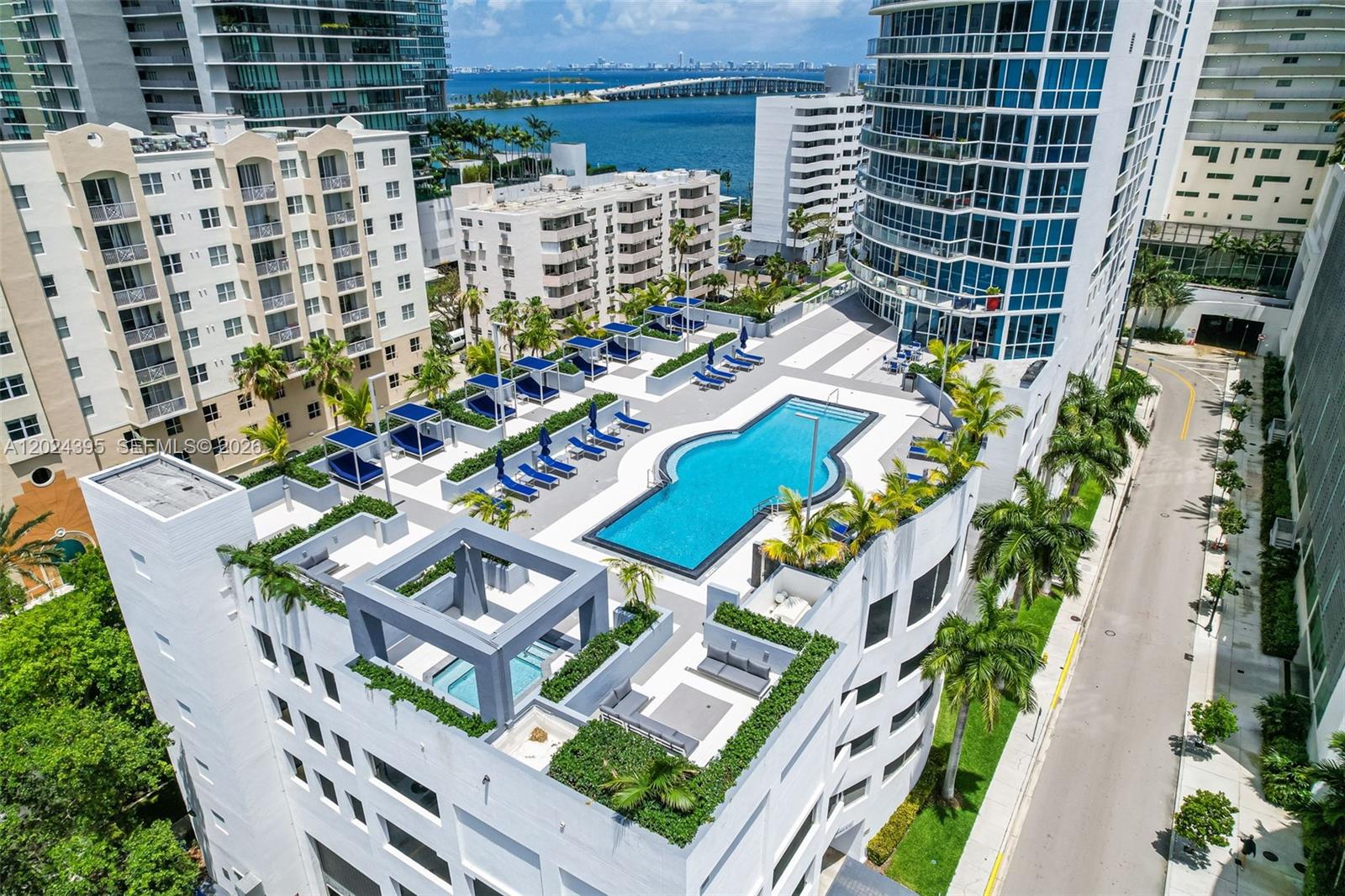 480 Northeast 30th Street, Unit 1703 Miami, FL 33137 - Photo 29 of 35