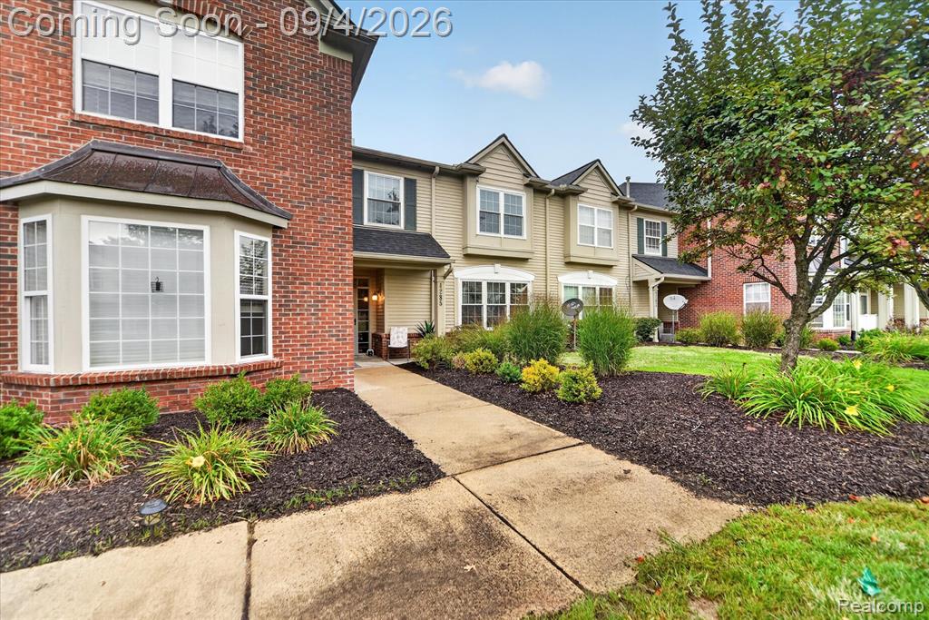 4285 Hampton Ridge Boulevard, Unit 141 Howell, MI 48843 - Photo 3 of 32 Gallery Image 3