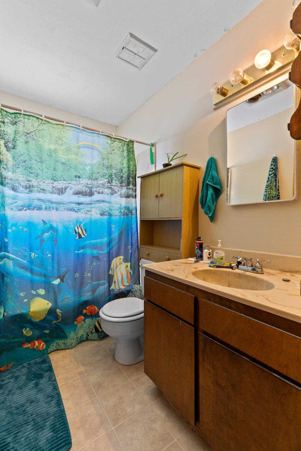 420 Freeman Road Central Point, OR 97502 - Photo 15 of 20 Tub shower combo