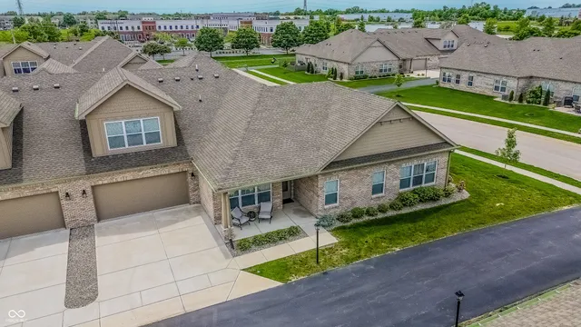 $375,000 | 2326 Saddle Drive, Shelbyville, IN 46176