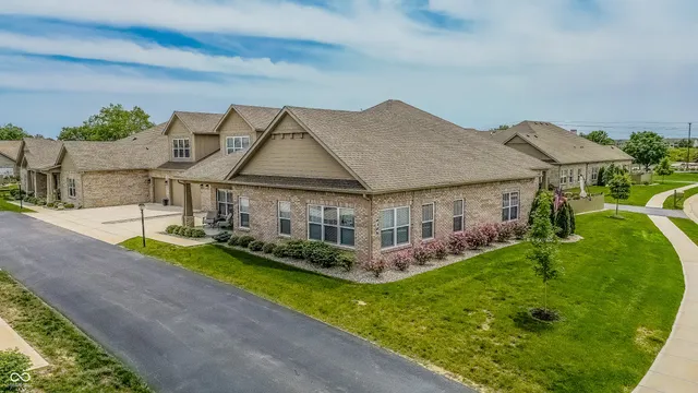 $375,000 | 2326 Saddle Drive, Shelbyville, IN 46176