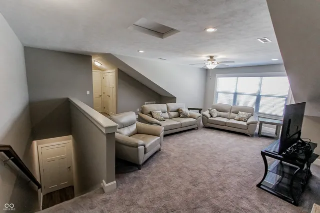 $375,000 | 2326 Saddle Drive, Shelbyville, IN 46176