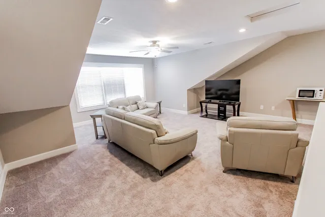 $375,000 | 2326 Saddle Drive, Shelbyville, IN 46176