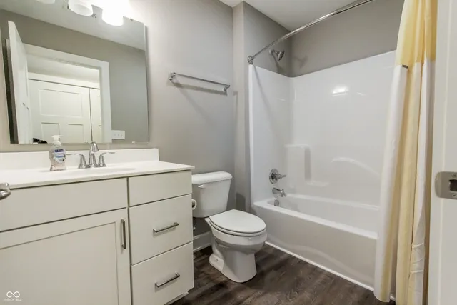 $375,000 | 2326 Saddle Drive, Shelbyville, IN 46176