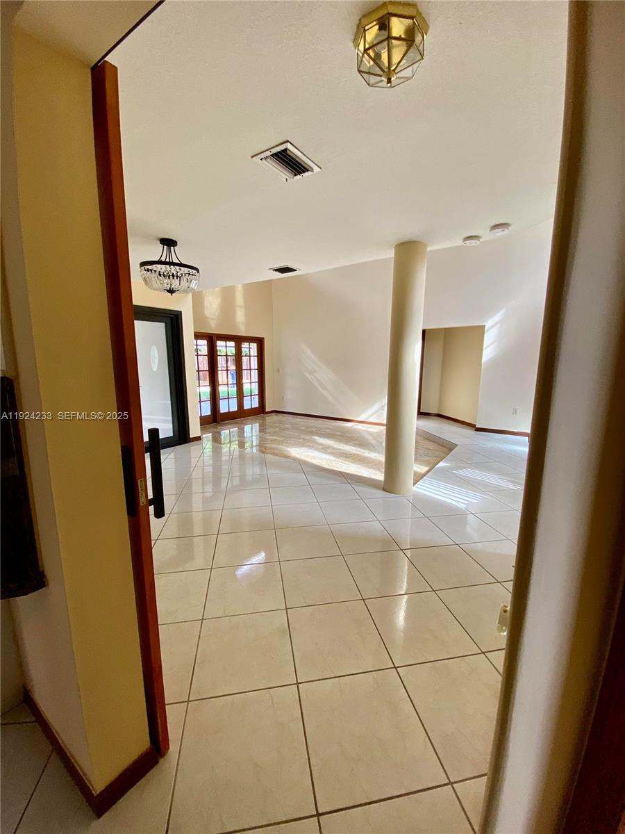 15071 Southwest 44th Terrace Miami, FL 33185 - Photo 24 of 32