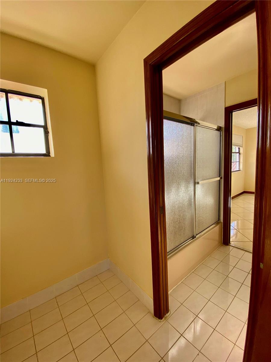 15071 Southwest 44th Terrace Miami, FL 33185 - Photo 29 of 32