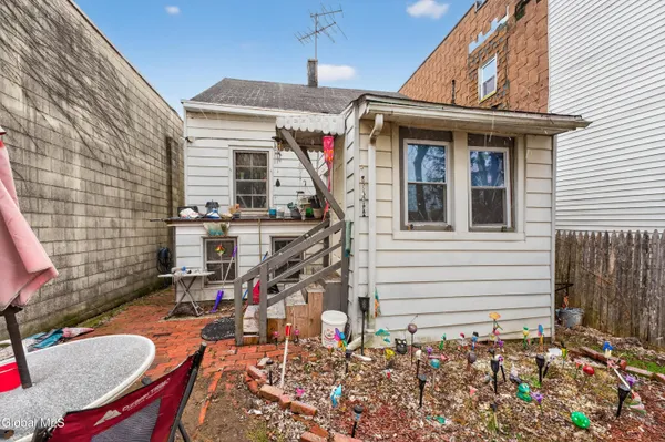 $109,000 | 12 Quail Street, Albany, NY 12206