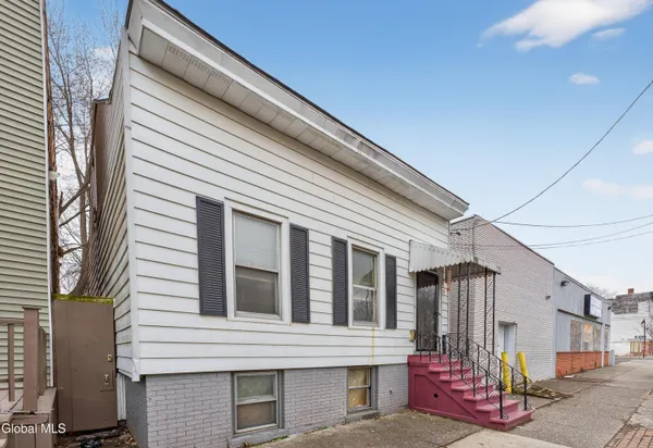 $109,000 | 12 Quail Street, Albany, NY 12206