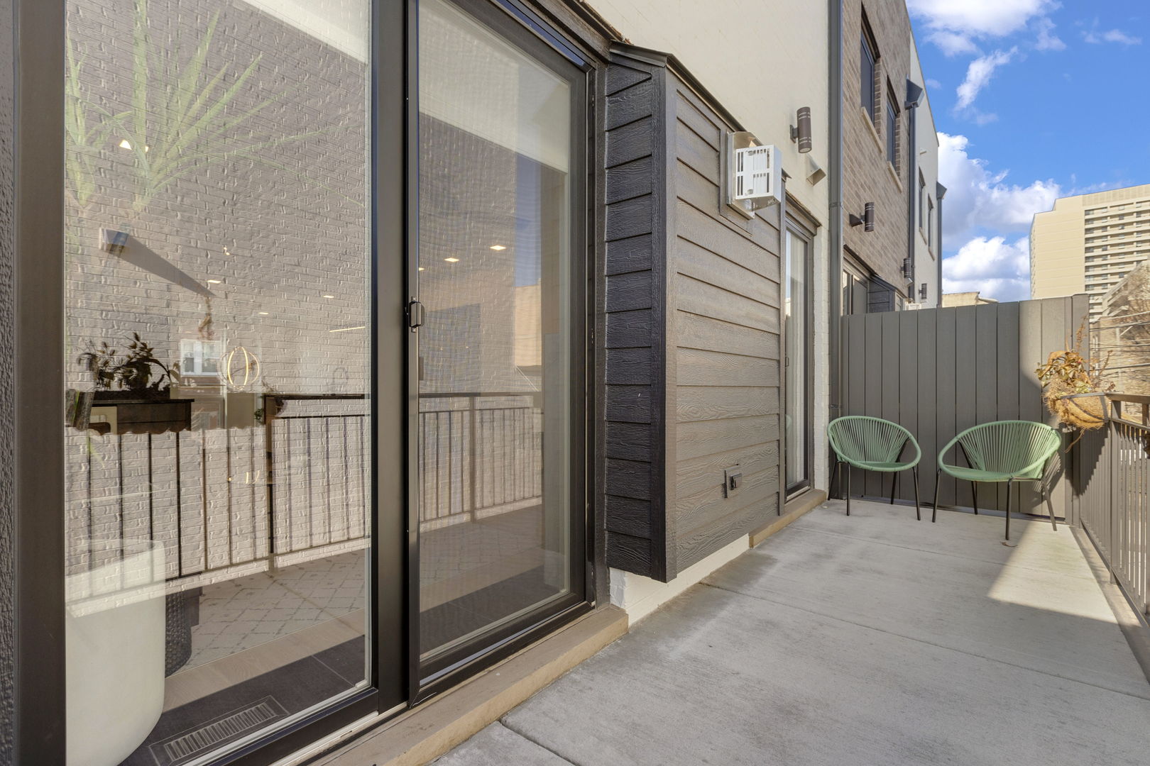 334 East Pershing Road Chicago, IL 60653 - Photo 32 of 86