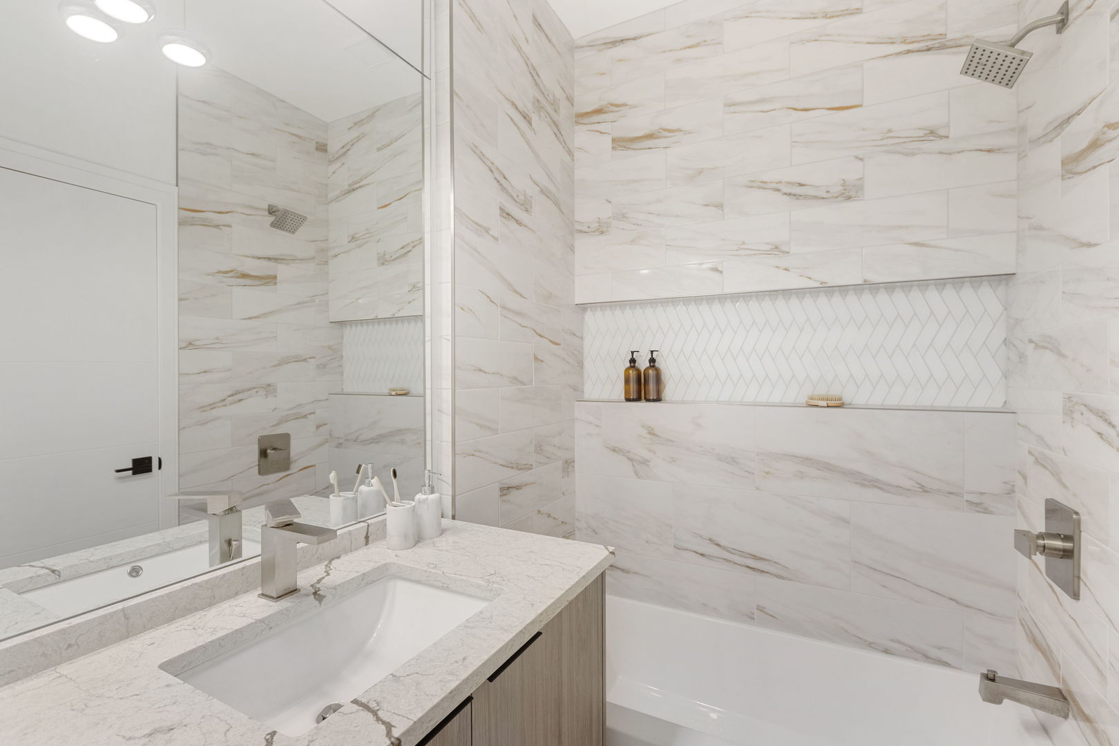 334 East Pershing Road Chicago, IL 60653 - Photo 57 of 86