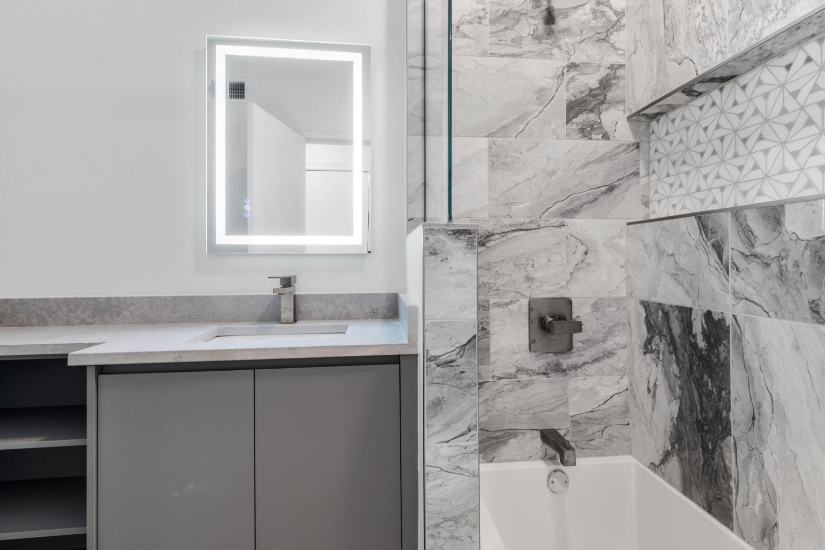 334 East Pershing Road Chicago, IL 60653 - Photo 60 of 86