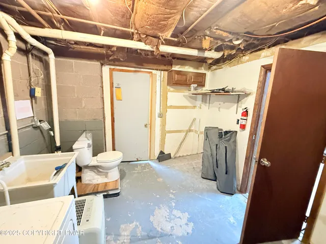 $340,000 | 63 South Fairway Drive, Lake Ariel, PA 18436