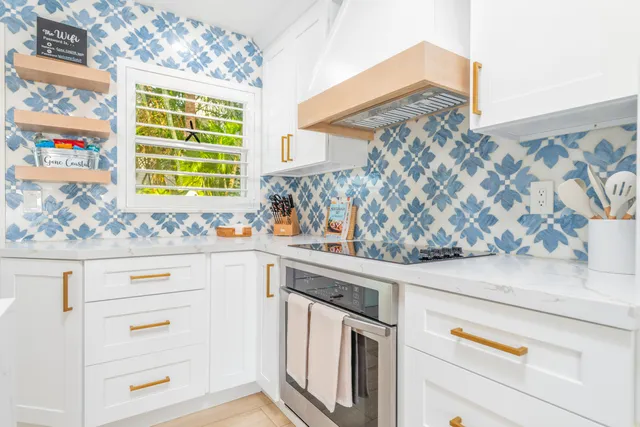 $1,995,000 | 7 Fayette Drive, Ocean Ridge, FL 33435