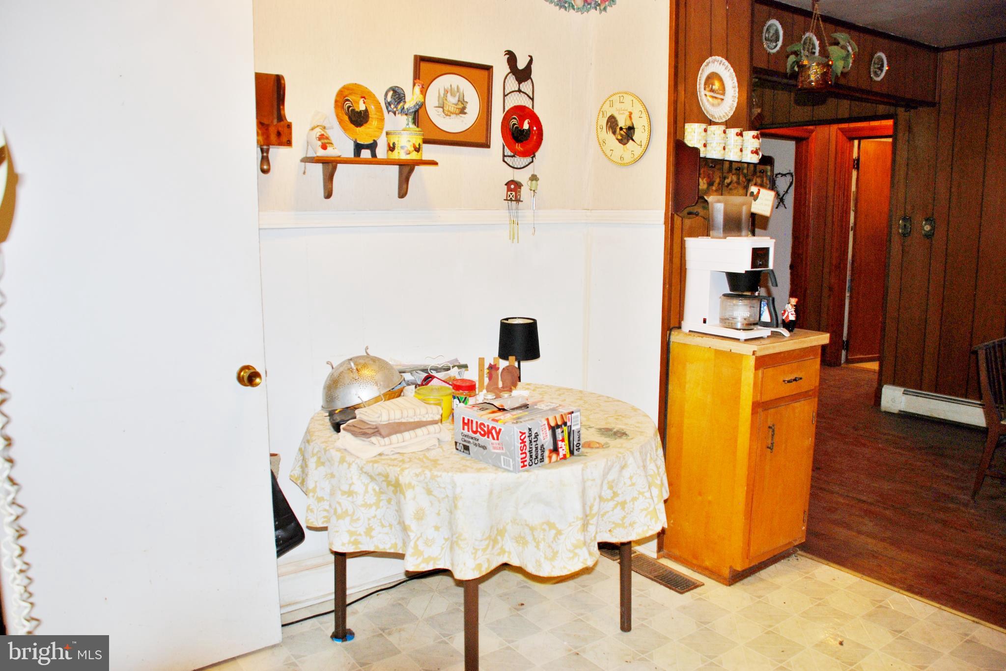 13130 Dutch Hollow Road Culpeper, VA 22701 - Photo 13 of 51 Breakfast area and coffee bar