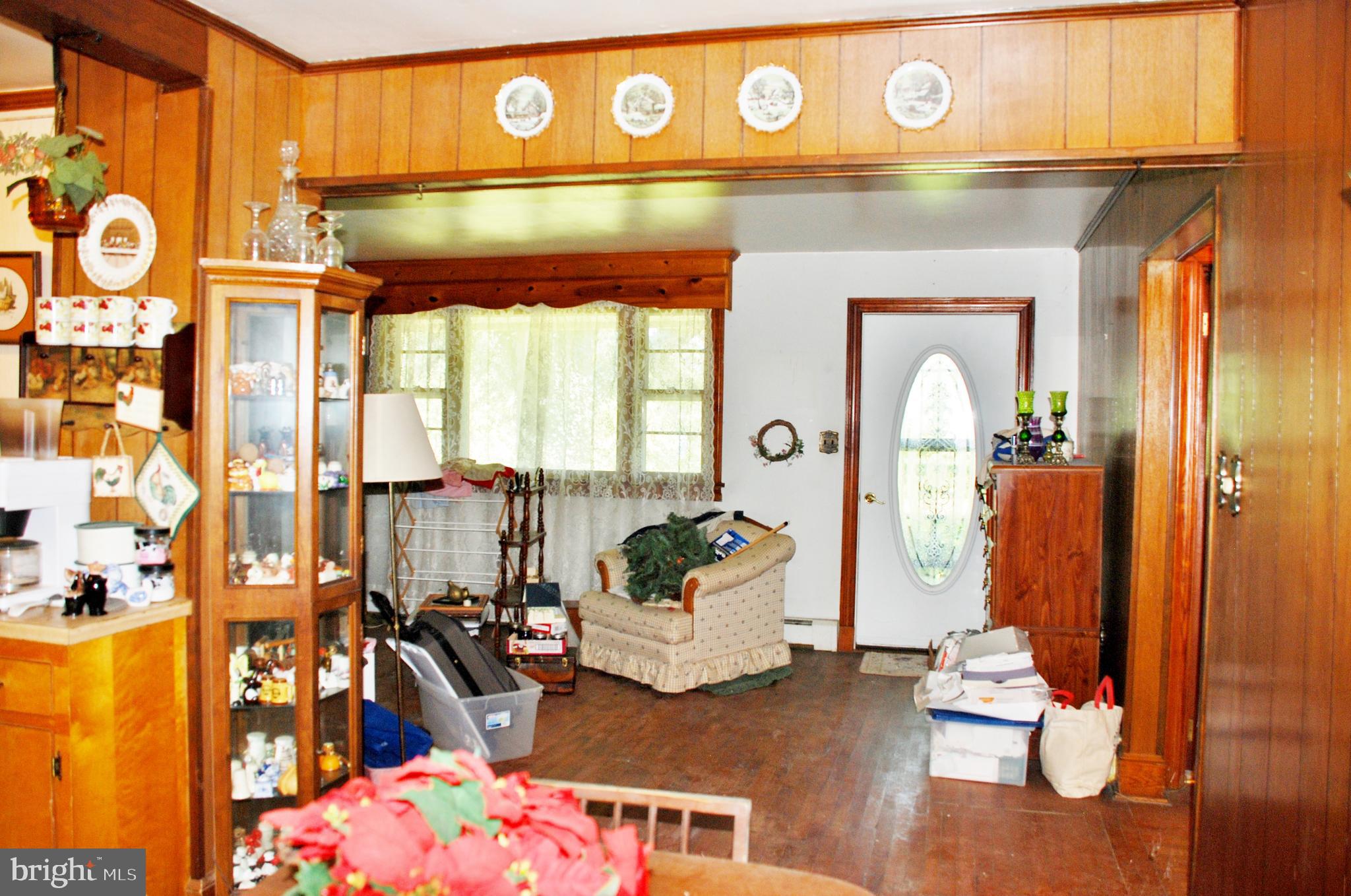 13130 Dutch Hollow Road Culpeper, VA 22701 - Photo 7 of 51 Looking into living room