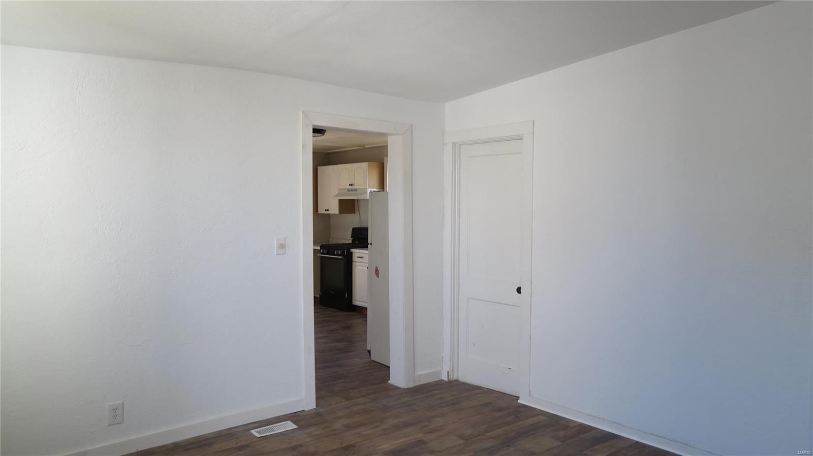 304 West 3rd S Street Mount Olive, IL 62069 - Photo 8 of 22