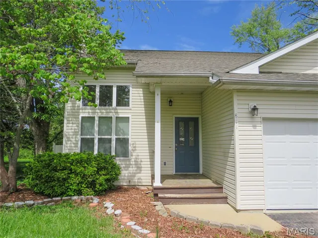 $229,900 | 811 Shady Lane, Sullivan, MO 63080