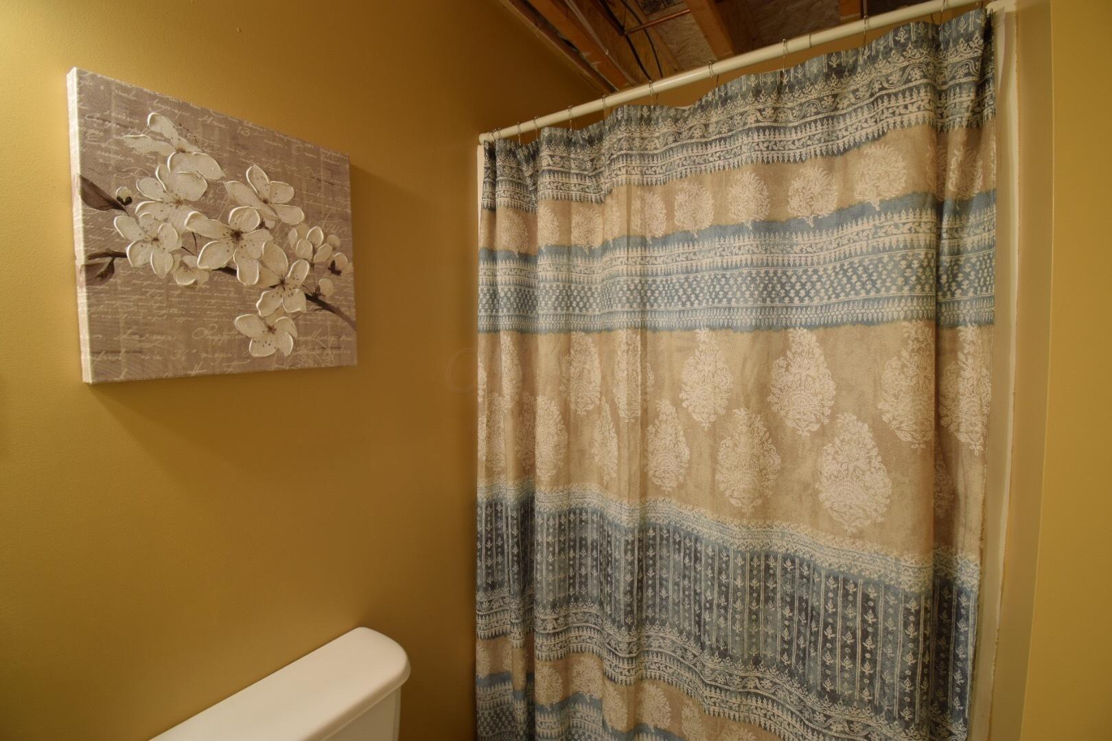 195 Lake Road Northeast Lancaster, OH 43130 - Photo 23 of 32 Gallery Image 23