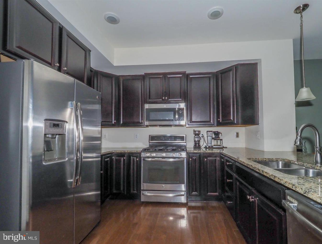 8021 Orchard Grove Road Odenton, MD 21113 - Photo 5 of 11 Kitchen