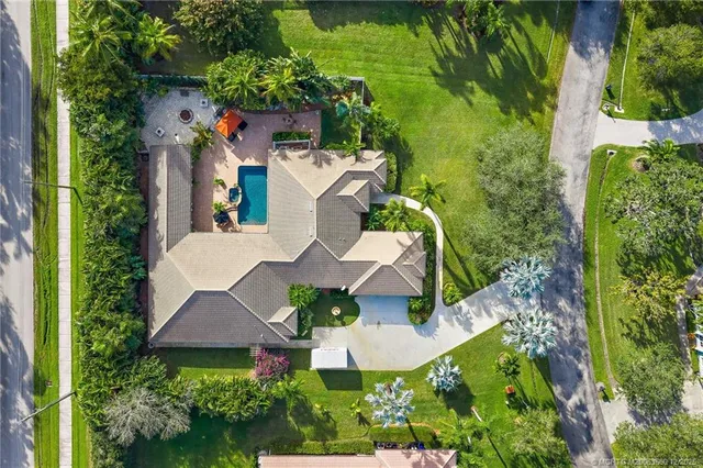 $1,395,000 | 4803 Southwest Lake Grove Circle, Palm City, FL 34990