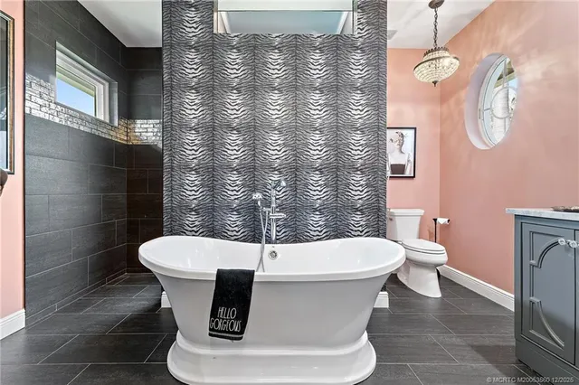 $1,395,000 | 4803 Southwest Lake Grove Circle, Palm City, FL 34990