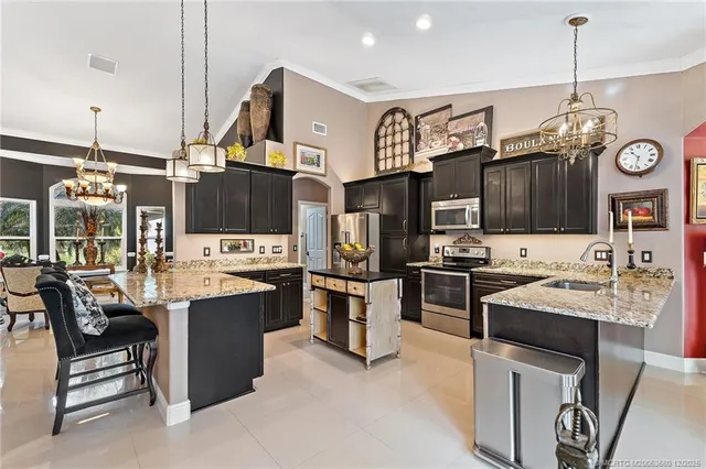 $1,395,000 | 4803 Southwest Lake Grove Circle, Palm City, FL 34990