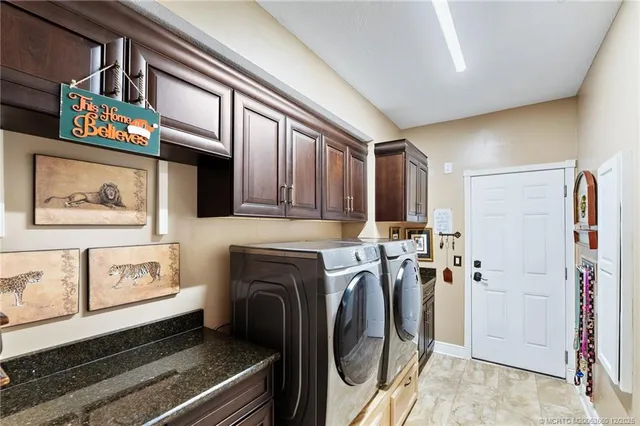 $1,395,000 | 4803 Southwest Lake Grove Circle, Palm City, FL 34990