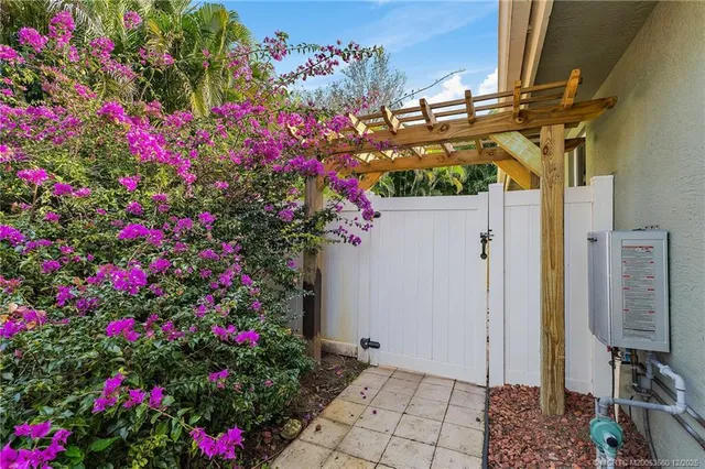 $1,395,000 | 4803 Southwest Lake Grove Circle, Palm City, FL 34990