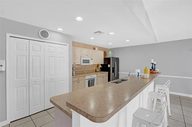 $1,750 | 1560 Southeast Royal Green Circle, Unit S 103, Port St. Lucie, FL 34952