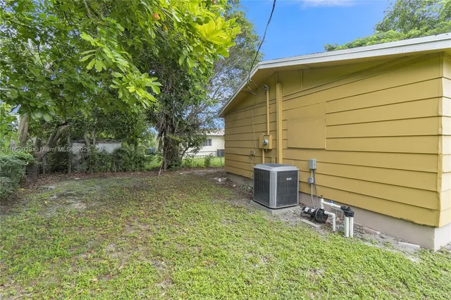 $3,000 | 2005 Northwest 11th Avenue, Fort Lauderdale, FL 33311