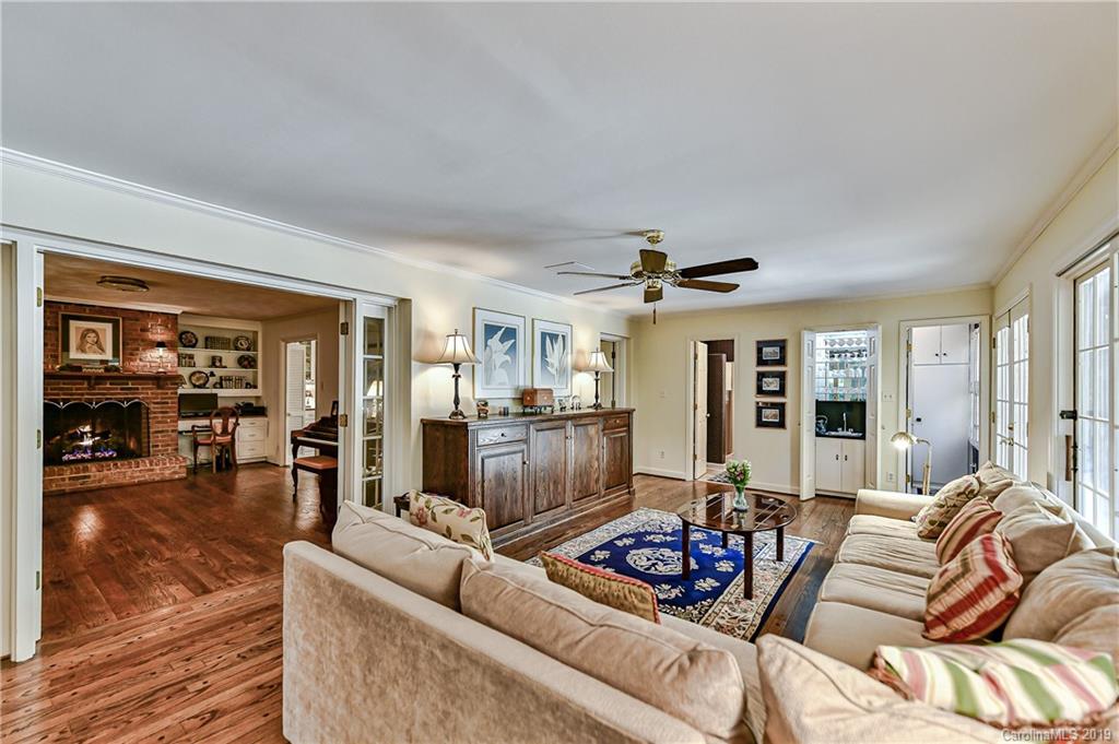 1357 Braeburn Road Charlotte, NC 28211 - Photo 21 of 40 Gallery Image 21