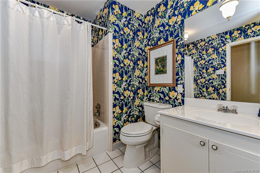 1357 Braeburn Road Charlotte, NC 28211 - Photo 35 of 40 Gallery Image 35