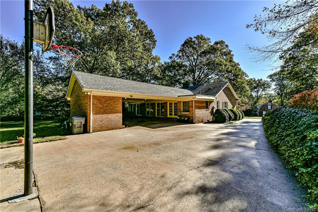 1357 Braeburn Road Charlotte, NC 28211 - Photo 38 of 40 Gallery Image 38