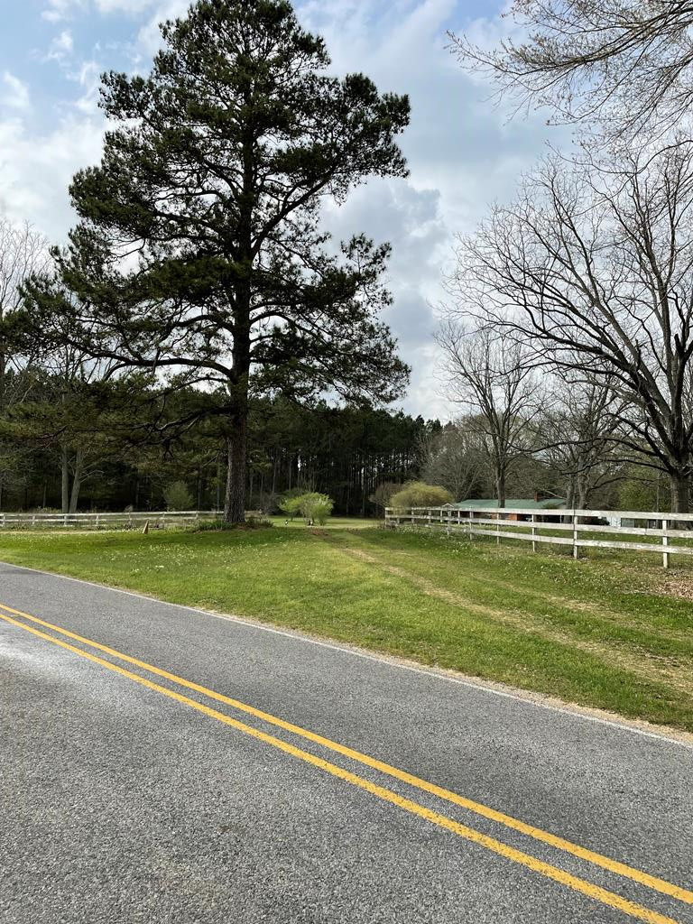 3687 East Lincoln Road Southeast Brookhaven, MS 39601 - Photo 1 of 24 Main View