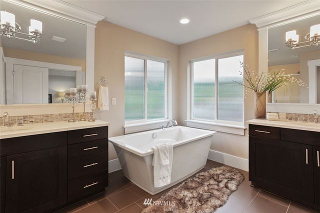 $910,000 | 6502 Southeast 7th Place, Renton, WA 98059