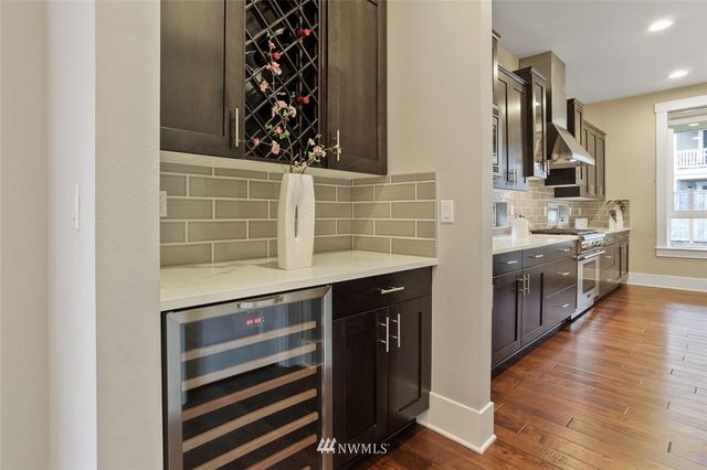 $910,000 | 6502 Southeast 7th Place, Renton, WA 98059