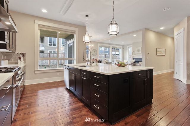 $910,000 | 6502 Southeast 7th Place, Renton, WA 98059