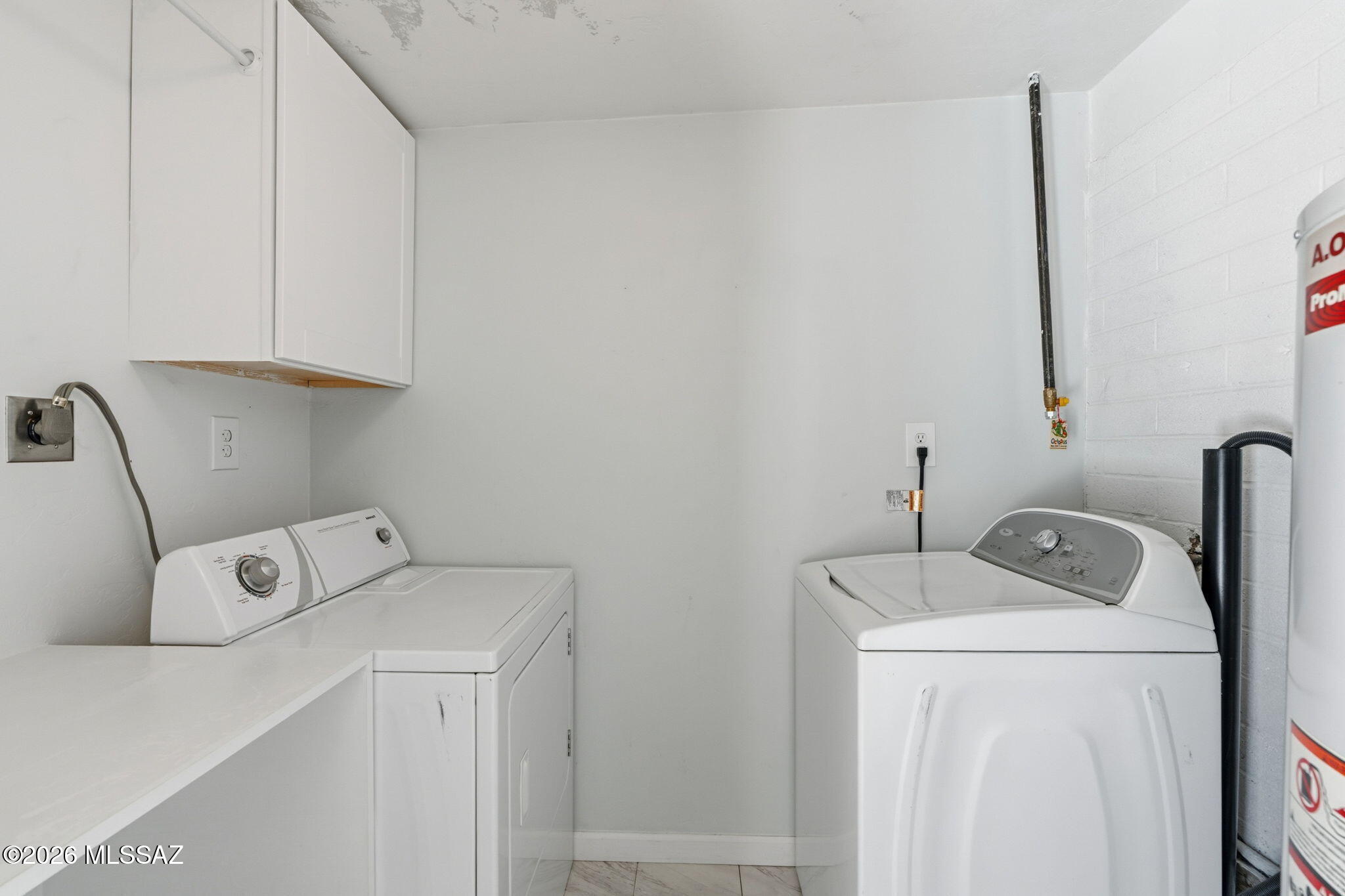 1453 West Roger Road Tucson, AZ 85705 - Photo 30 of 36 LAUNDRY AREA