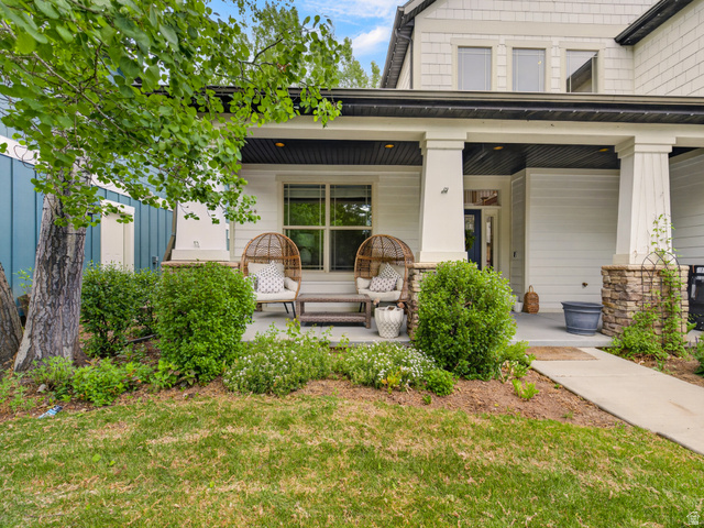 557 Craftsman Way Midway, UT 84049 - Photo 3 of 59 Inviting covered porch with substantial white columns and stone accents