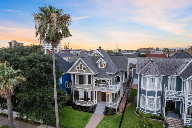 $874,859 | 1722 Church Street, Galveston, TX 77550