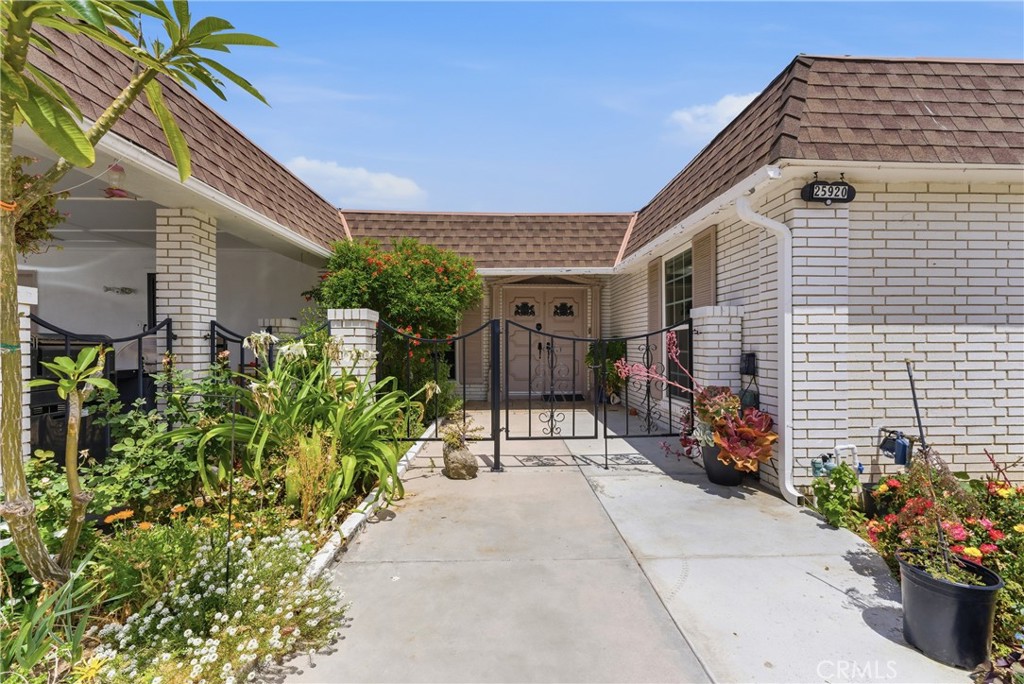 25920 Roanoke Road Menifee, CA 92586 - Photo 4 of 28